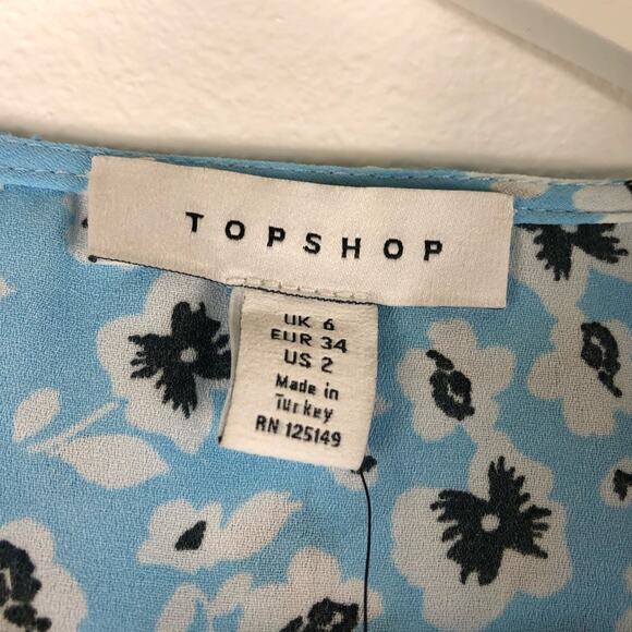 TOPSHOP Blue Floral Ruffle Tea Top Blouse 2 NWT - Picture 4 of 7
